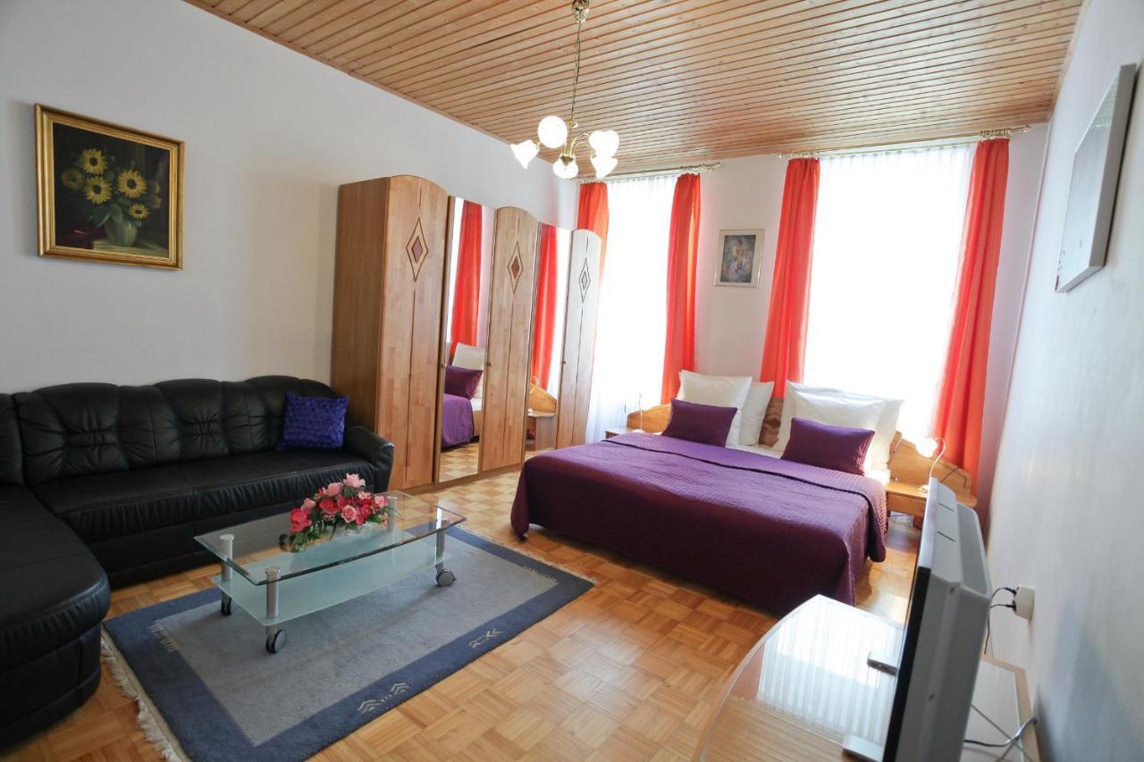 Mozart Apartments Viyana Oda fotoğraf
